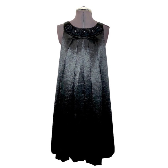 R&M Richards Embellished Neckline Black Sleeveless Pleated Loose Fit Dress 8 - Picture 1 of 14